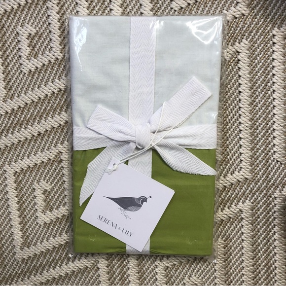 Serena & Lily Pair of Lime Green and White Frame Shams Standard Size New - Picture 4 of 8